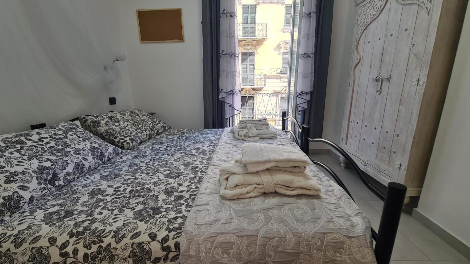 Amici Holidey Camera Stazione Hotel La Spezia Kültér fotó